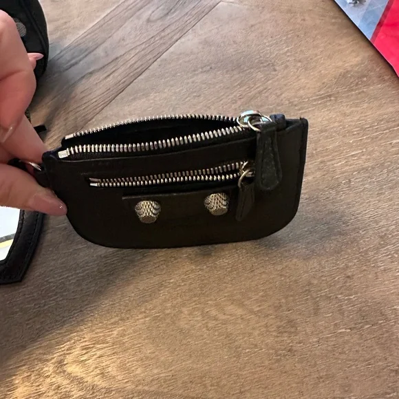 Balenciaga Le Cagole Shoulder Bag with Textured Finish - Picture 6 of 12